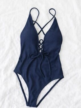 Cupshe Navy Blue Ribbed One Piece Swimsuit Lace Up Plunge Cross back Size Small